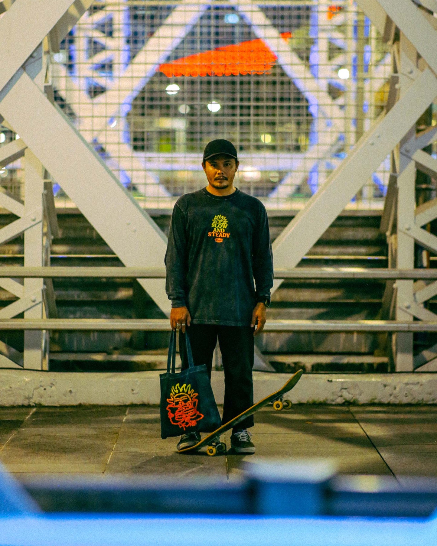 "FREE YOUR MIND" TIE-DYE LONG SLEEVE TSHIRT