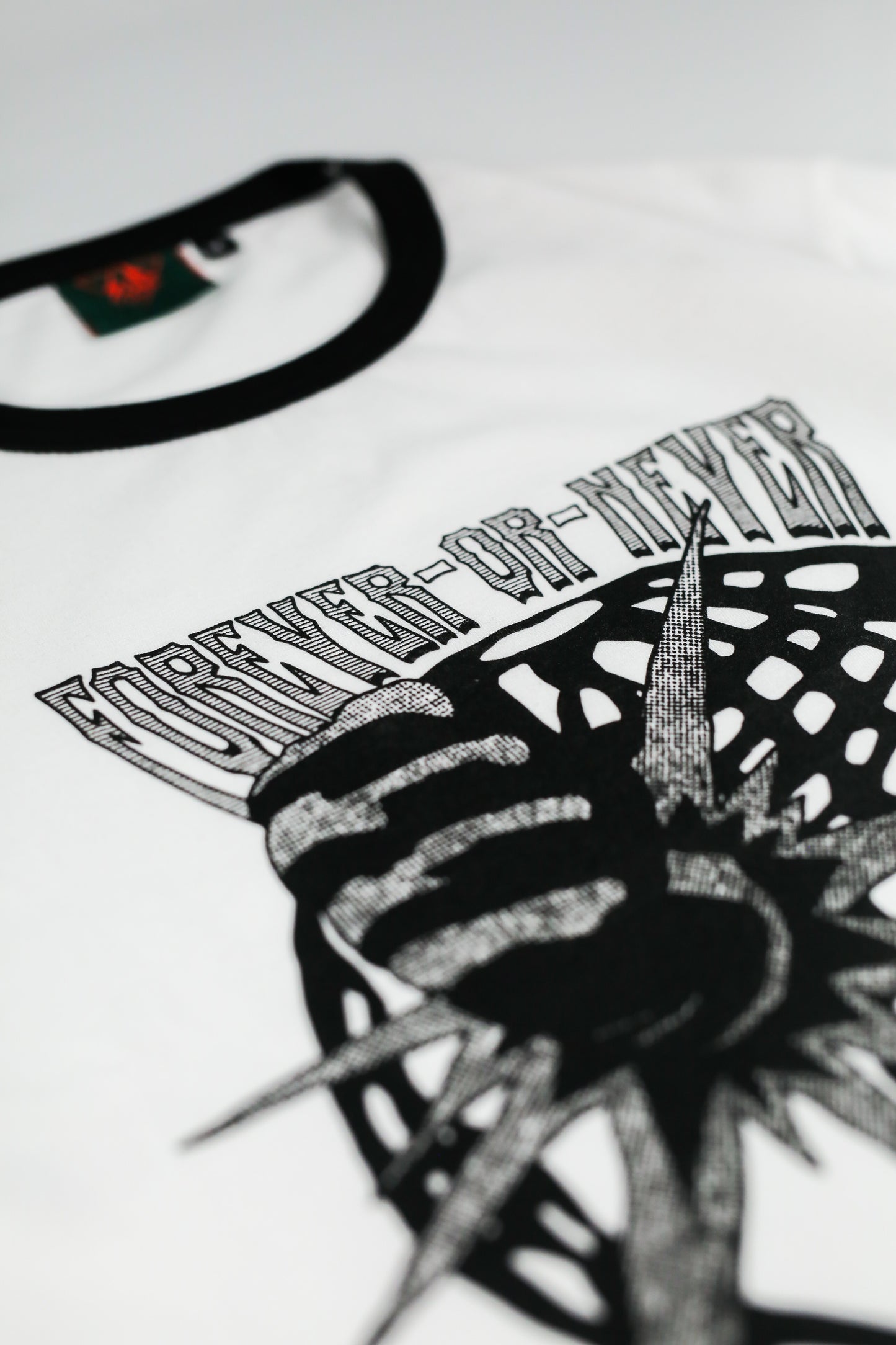 "FOREVER OR NEVER" SHORT SLEEVE T-SHIRT