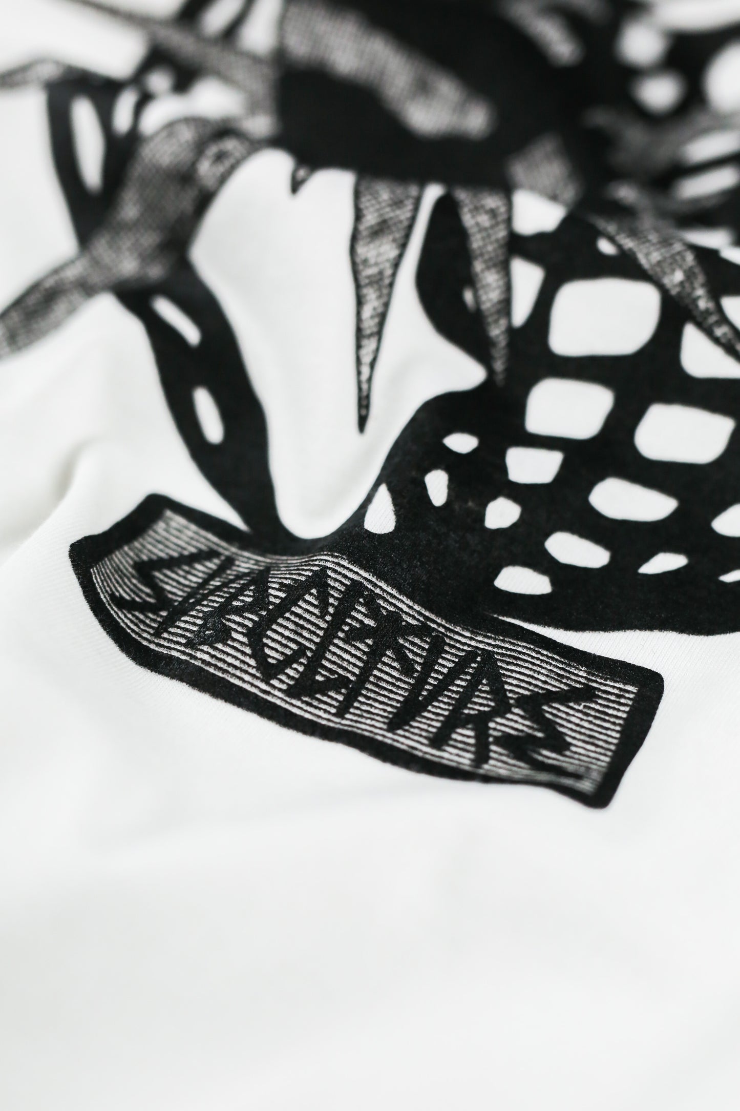 "FOREVER OR NEVER" SHORT SLEEVE T-SHIRT