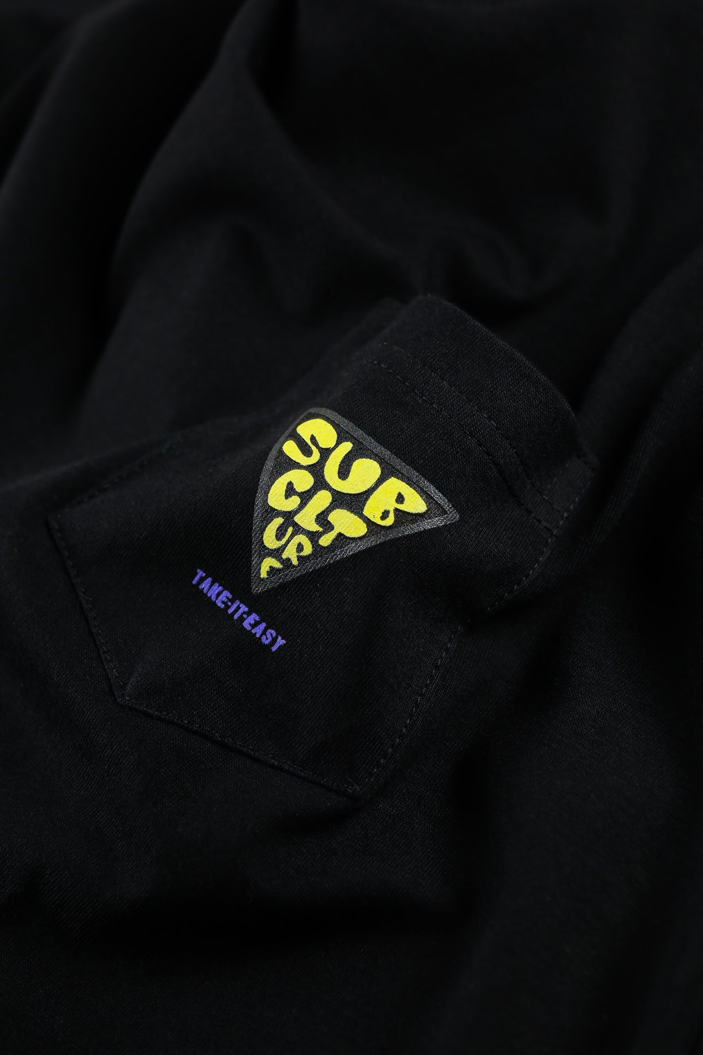 "TAKE-IT-EASY" SHORT SLEEVE POCKET T-SHIRT