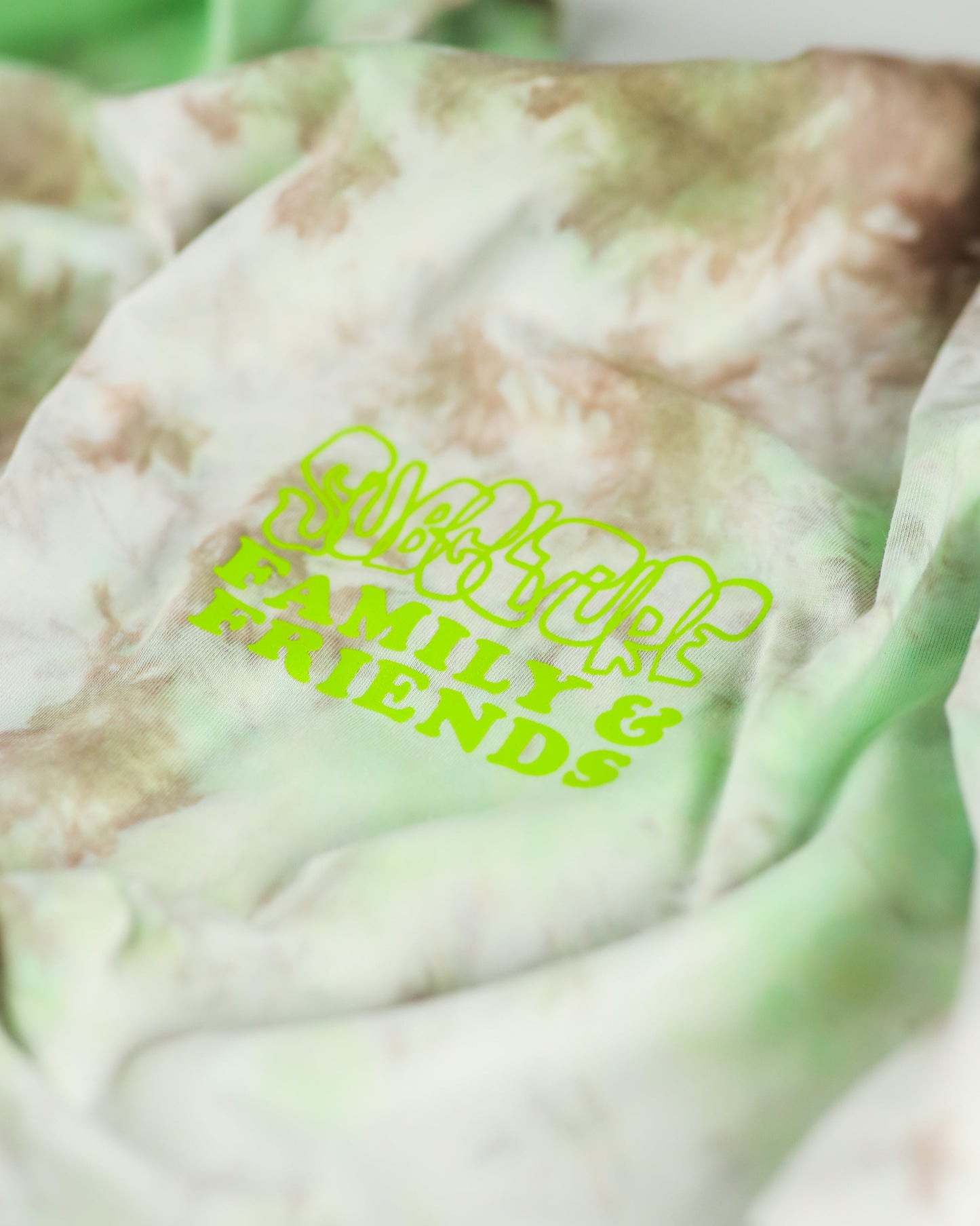 "FAMILY & FRIENDS" TIE-DYE SHORT SLEEVE T-SHIRT