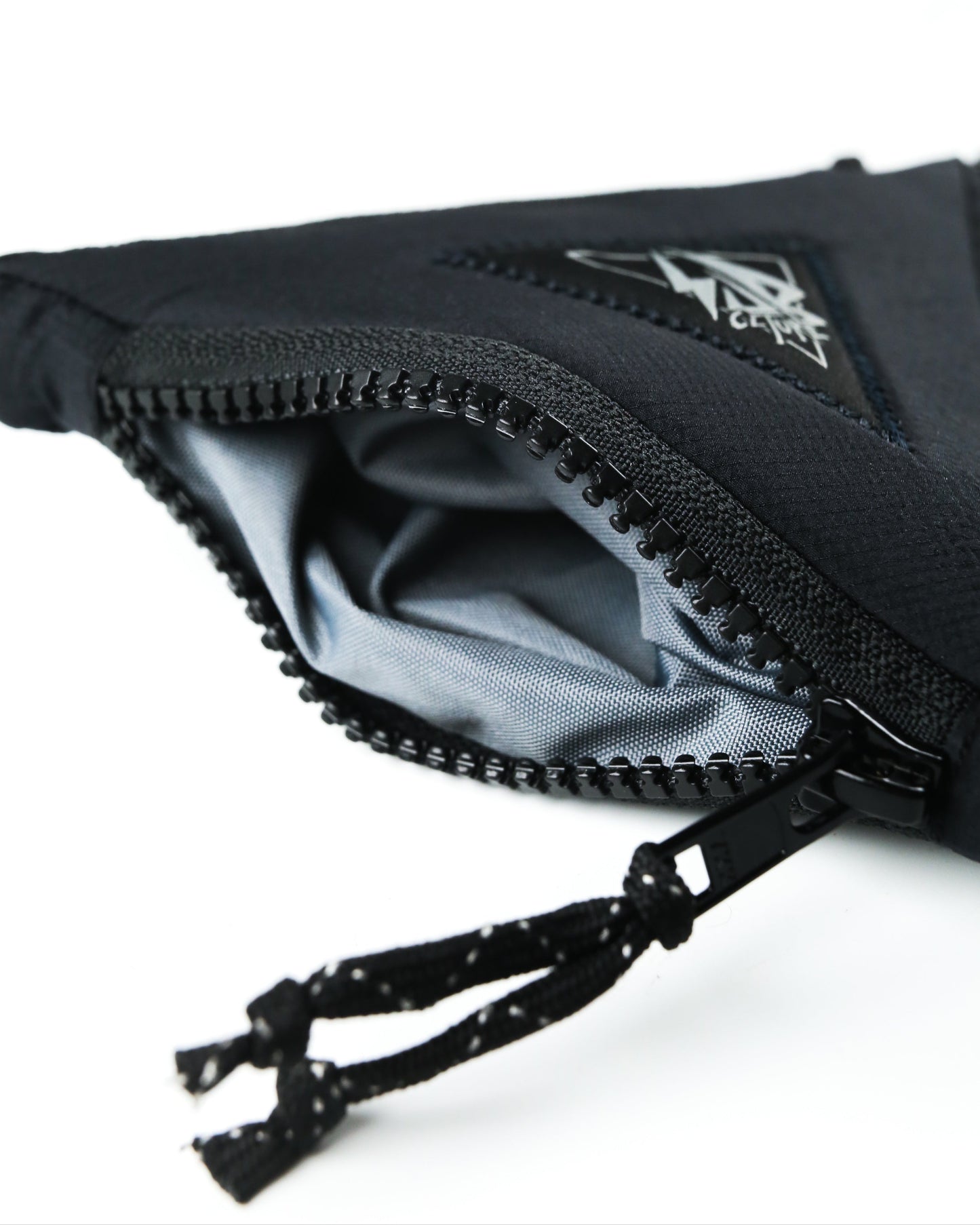 "ALL-DAY" TRIANGULAR WALLET